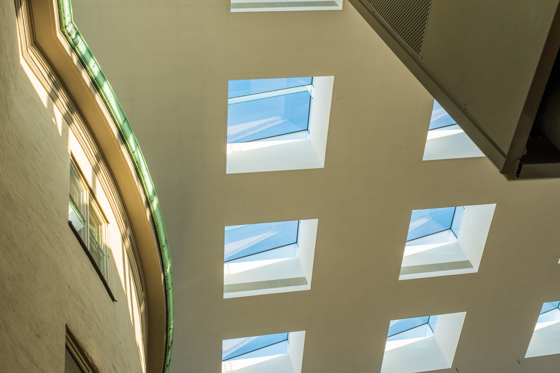 Skylights in the atrium roof at the Stockholm School of Economics